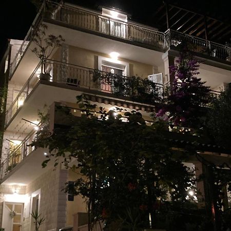 Guest House Adria Дугі-Рат Екстер'єр фото