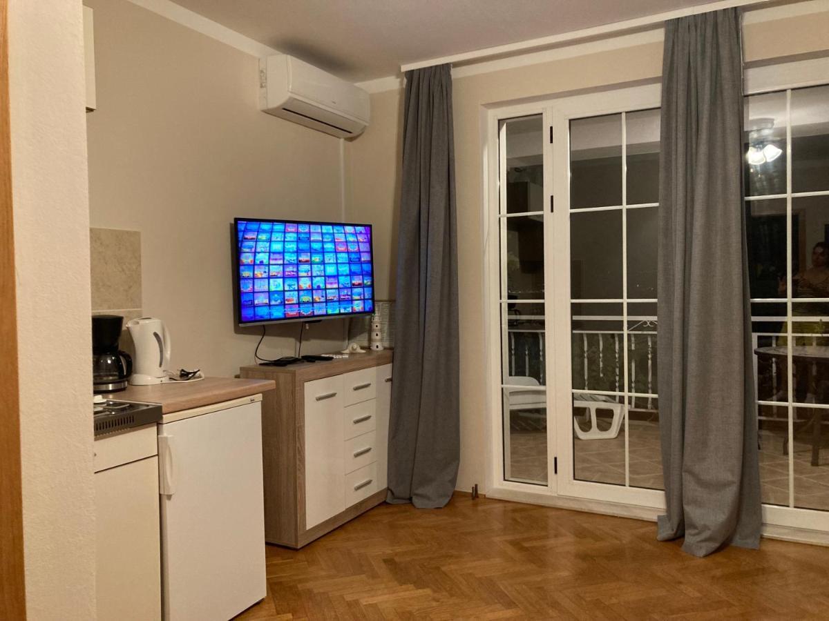 Guest House Adria Дугі-Рат Екстер'єр фото
