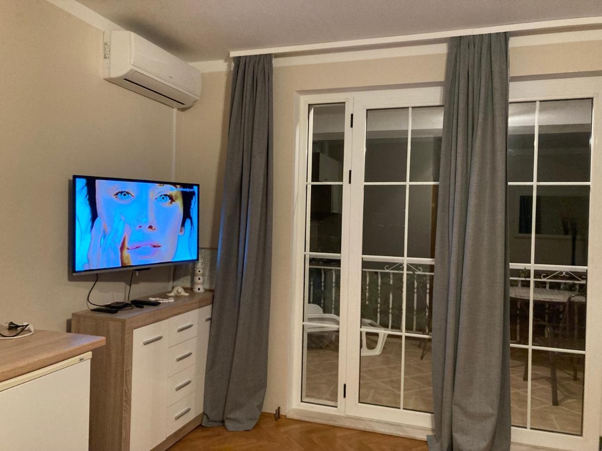 Guest House Adria Дугі-Рат Екстер'єр фото