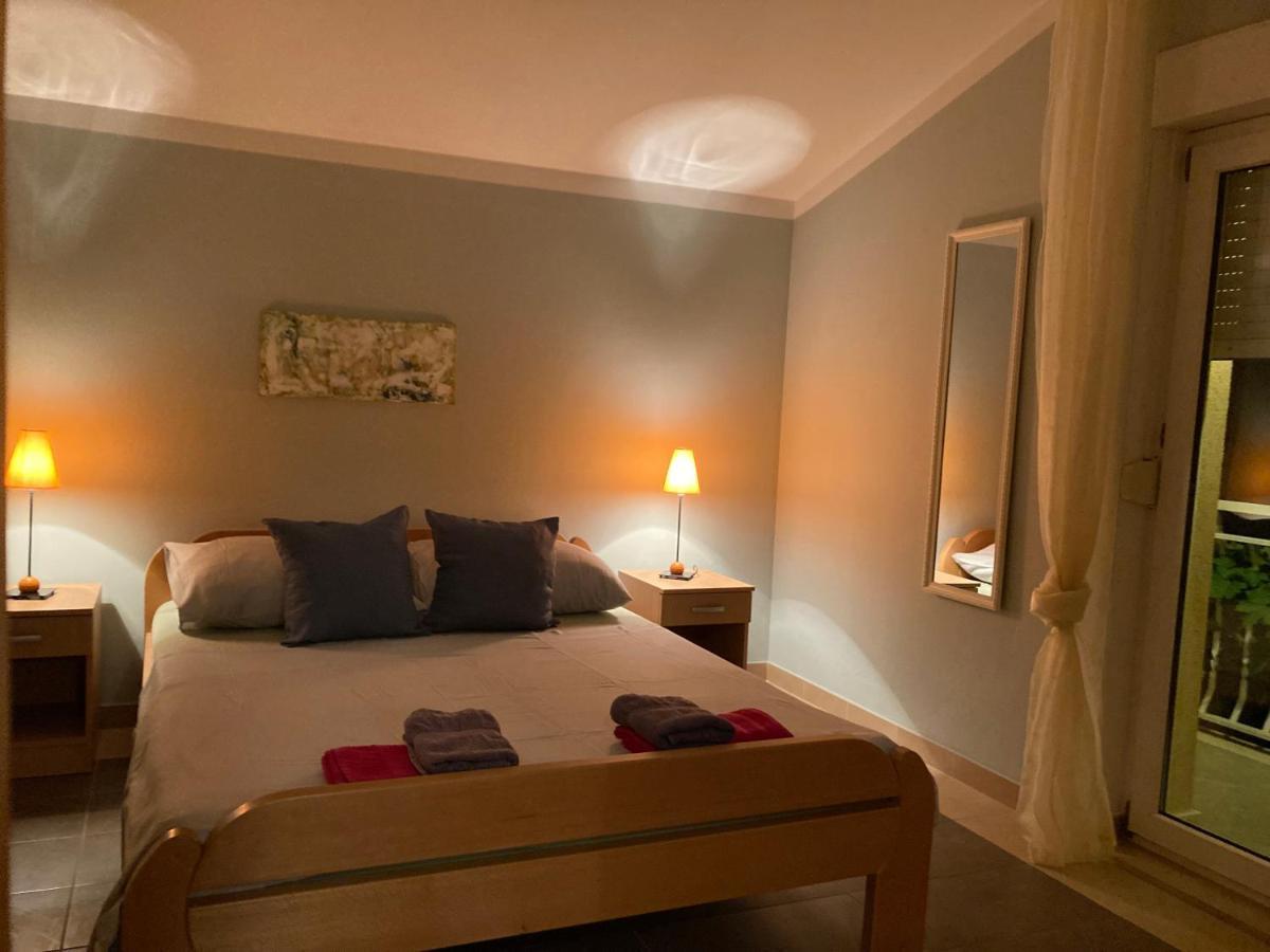 Guest House Adria Дугі-Рат Екстер'єр фото