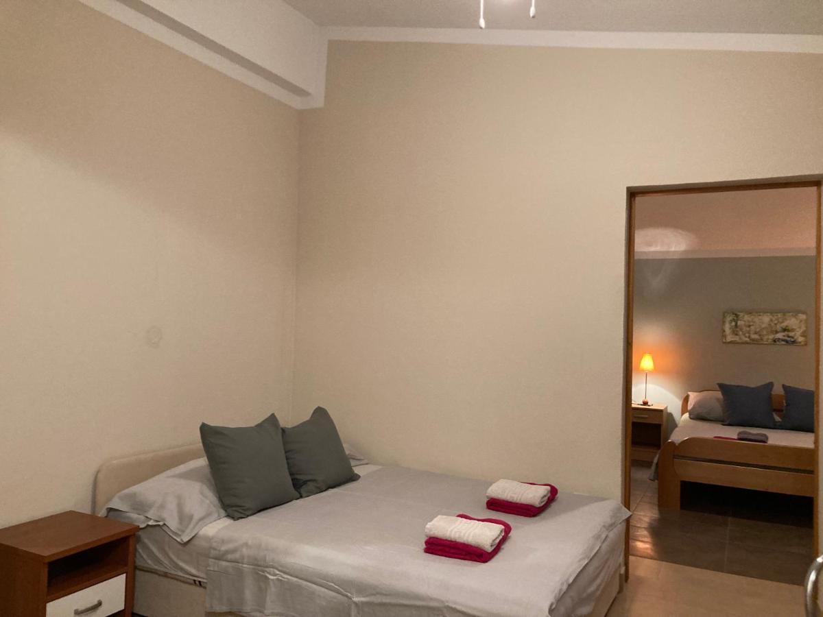 Guest House Adria Дугі-Рат Екстер'єр фото