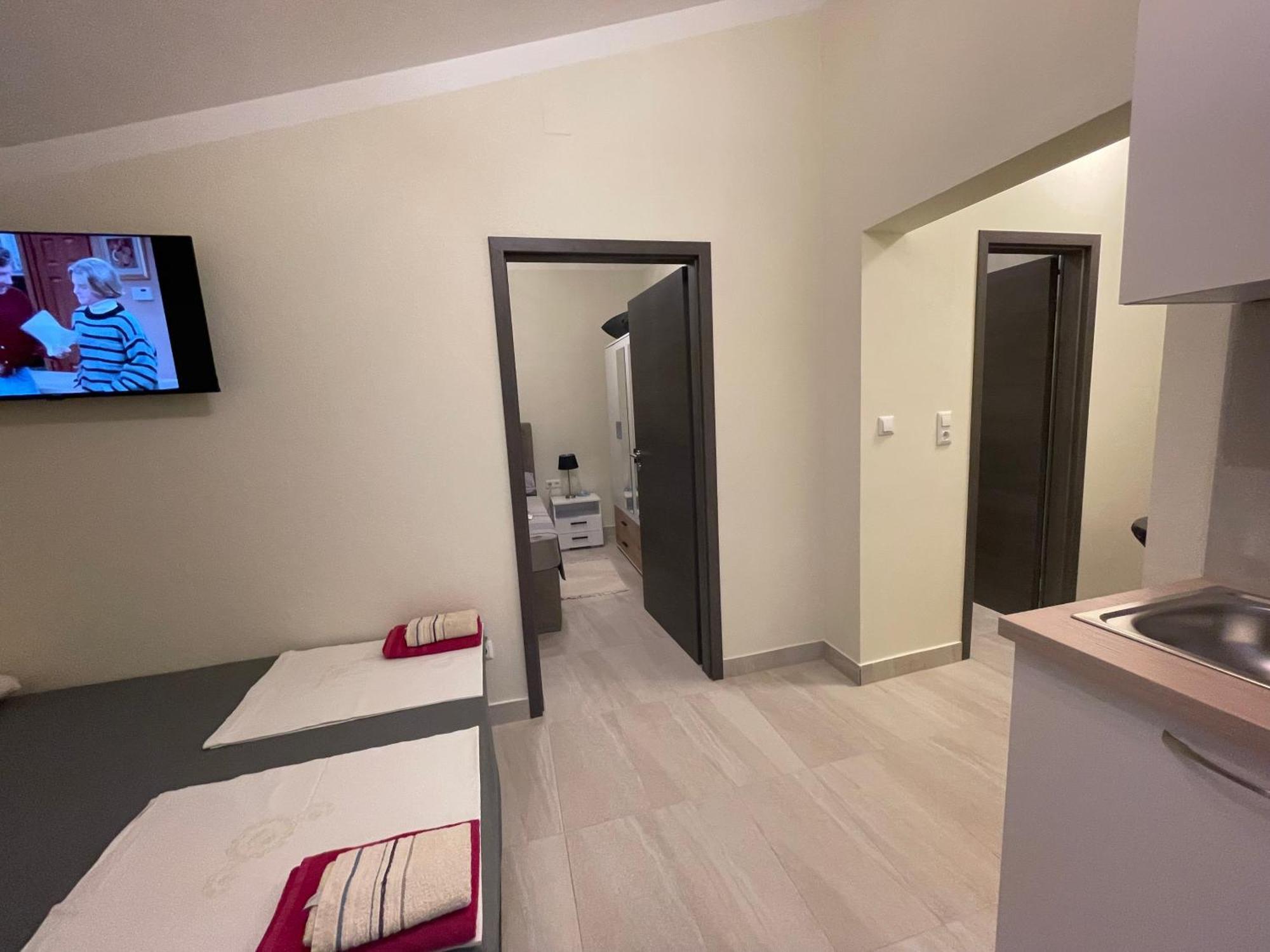 Guest House Adria Дугі-Рат Екстер'єр фото